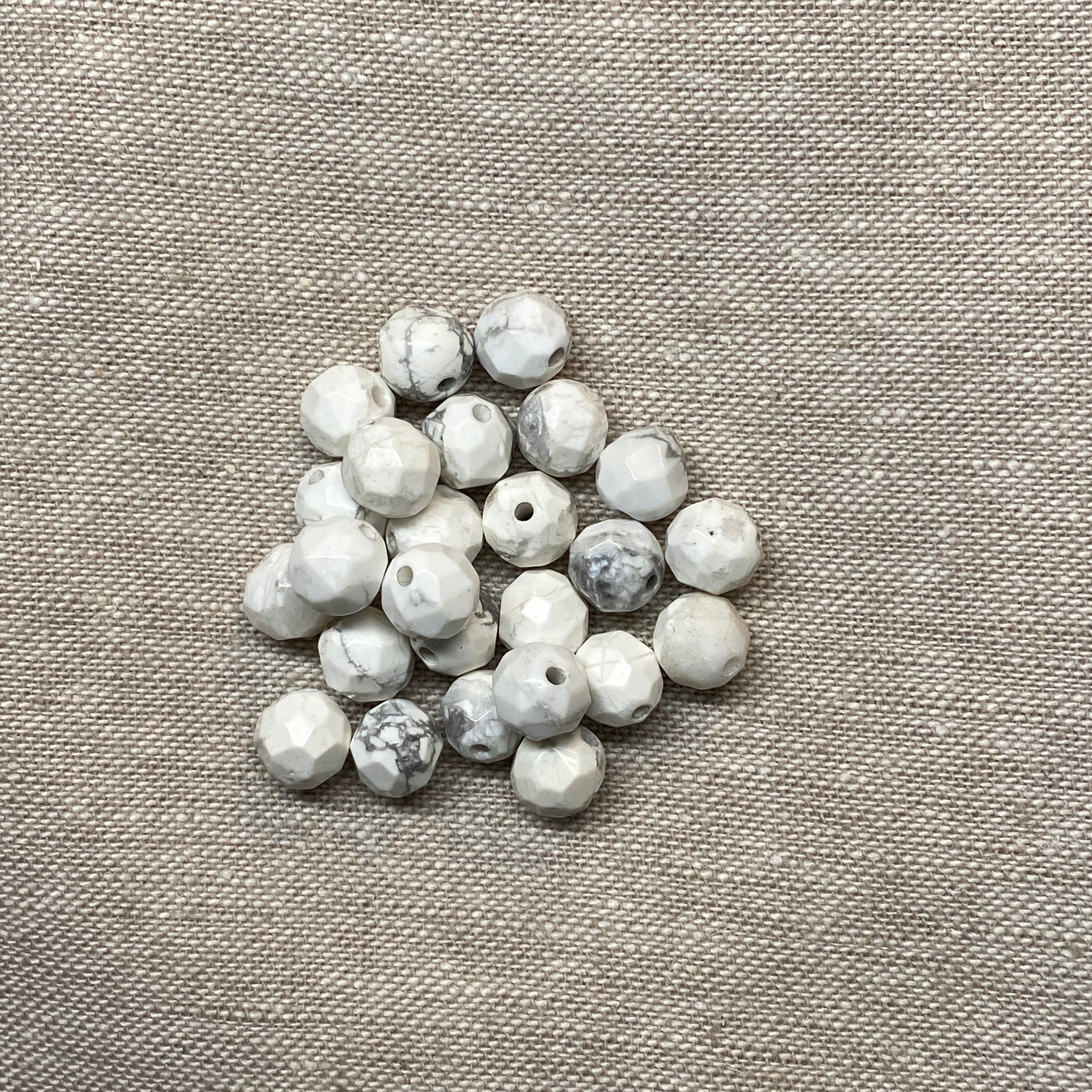8mm Marble Howlite (Faceted)